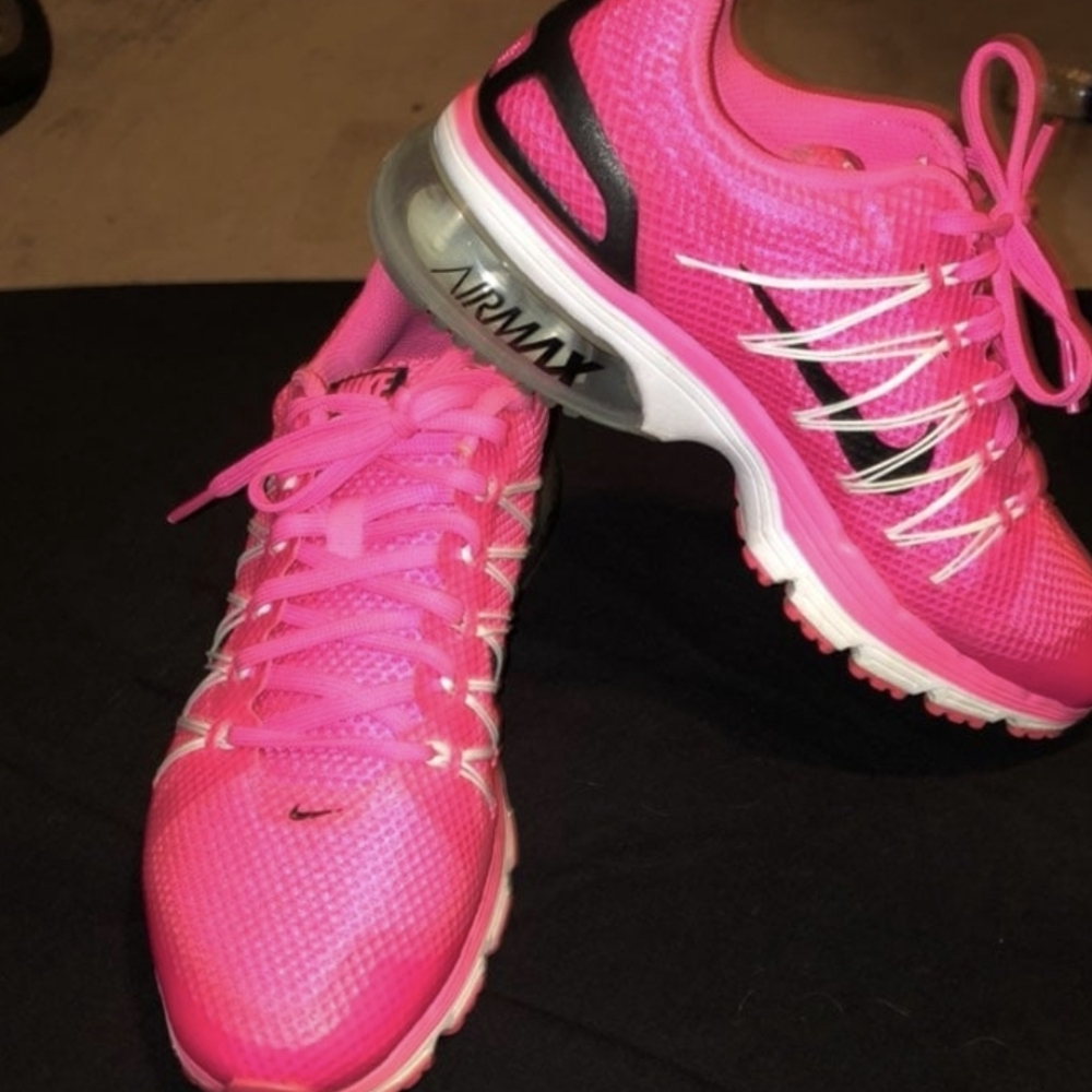 Nike Women's Hot Pink Air Max Sneakers